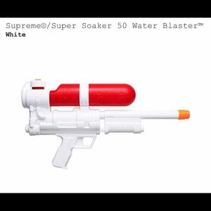 Supreme Super Soaker 50 Water Blaster Nerf gun